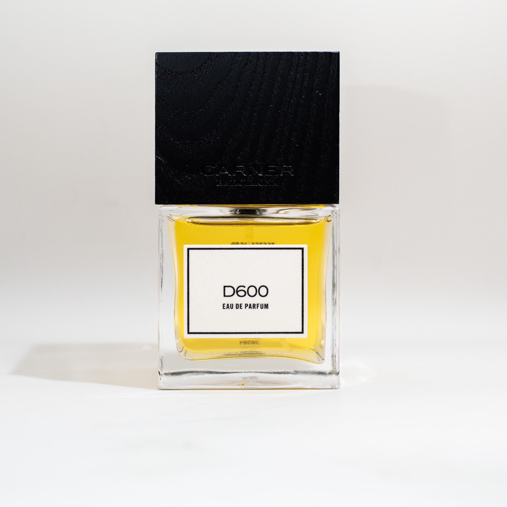 D600